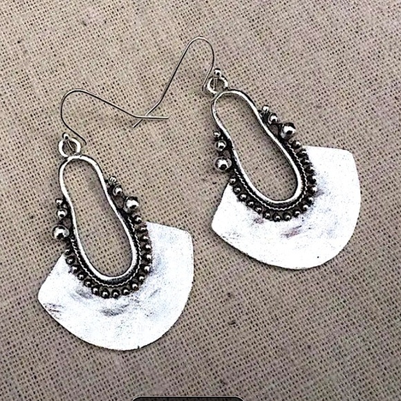 Silver Boho Geometric Irregular Dangle Earrings - Picture 4 of 6